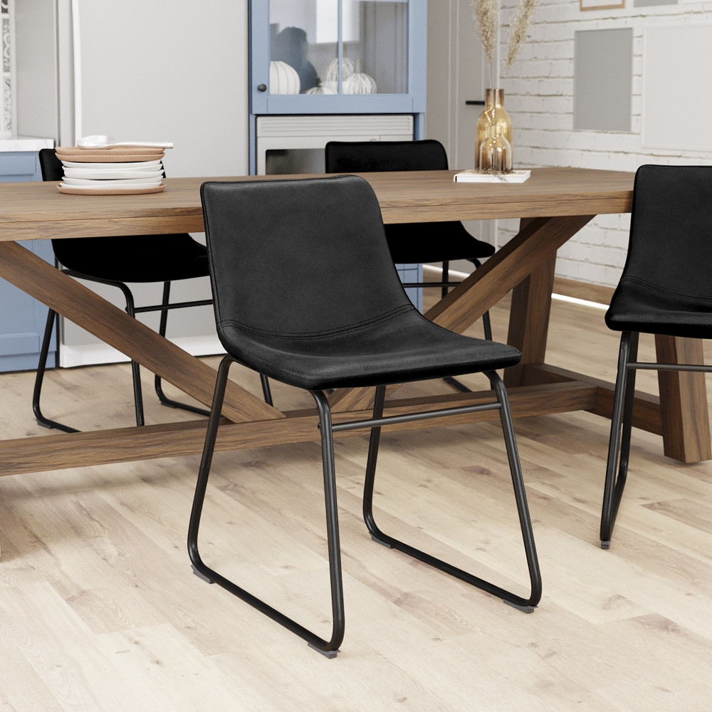 כיסא אוכל בדמוי עור עם משענת גב נוחה