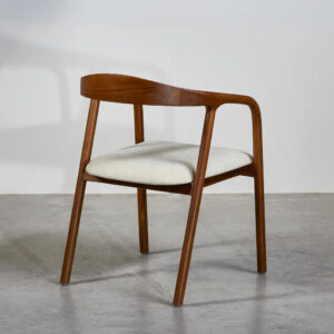 כסא יוקרתי לפינת אוכל מעץ מלא