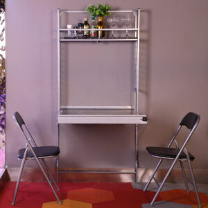 שולחן מתקפל תלוי עם כסאות