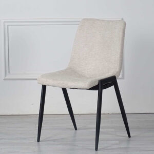 כסאות פינת אוכל מעוצבים בסגנון קלאסי