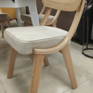 כיסא פינת אוכל מעץ